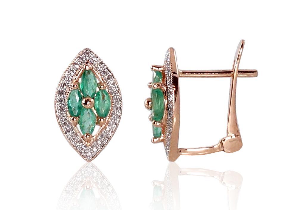 Zelta auskari ar 'angļu' slēdzēju #1200250(Au-R+PRh-W)_DI+EM, Sarkanais Zelts 585°, rodijs (pārklājums), Briljanti (0,126Ct), Smaragds (0,591Ct), 2.57 gr. - Rotaslietas Avenique Design